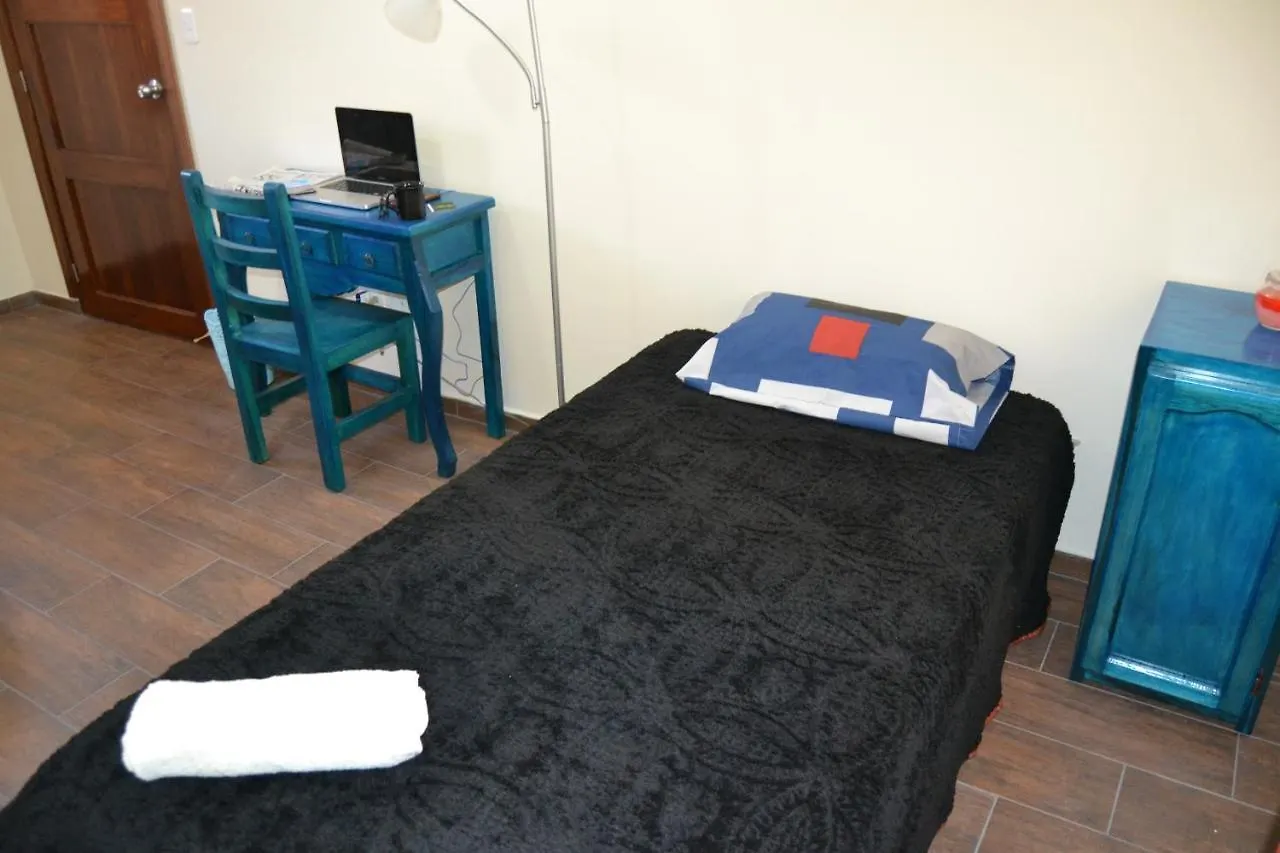 Green Apple Hostel キト ゲストハウス