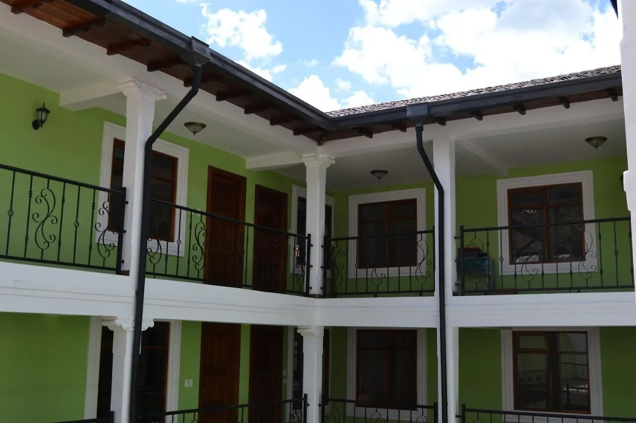 Green Apple Hostel Quito
